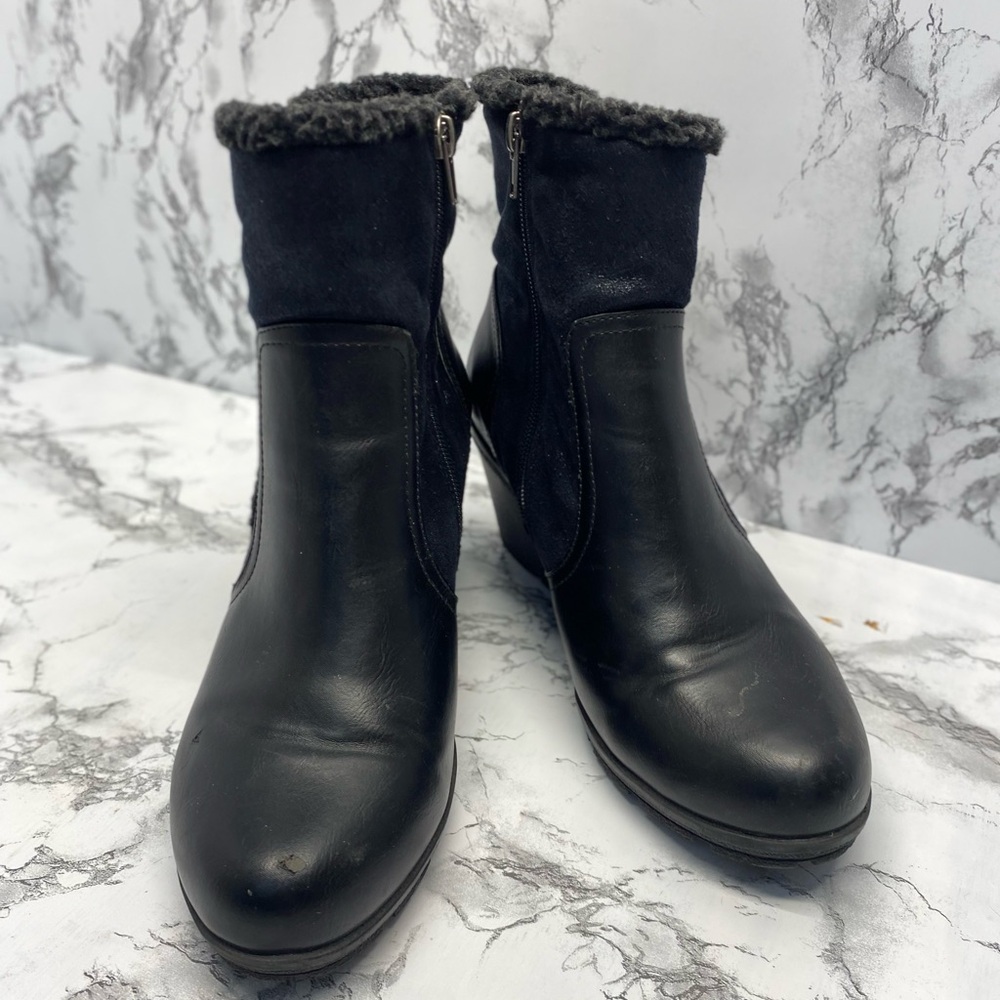 Mootsie Tootsie Black Over the Ankle Side Zip Wedge Boot Booties Size 8.5